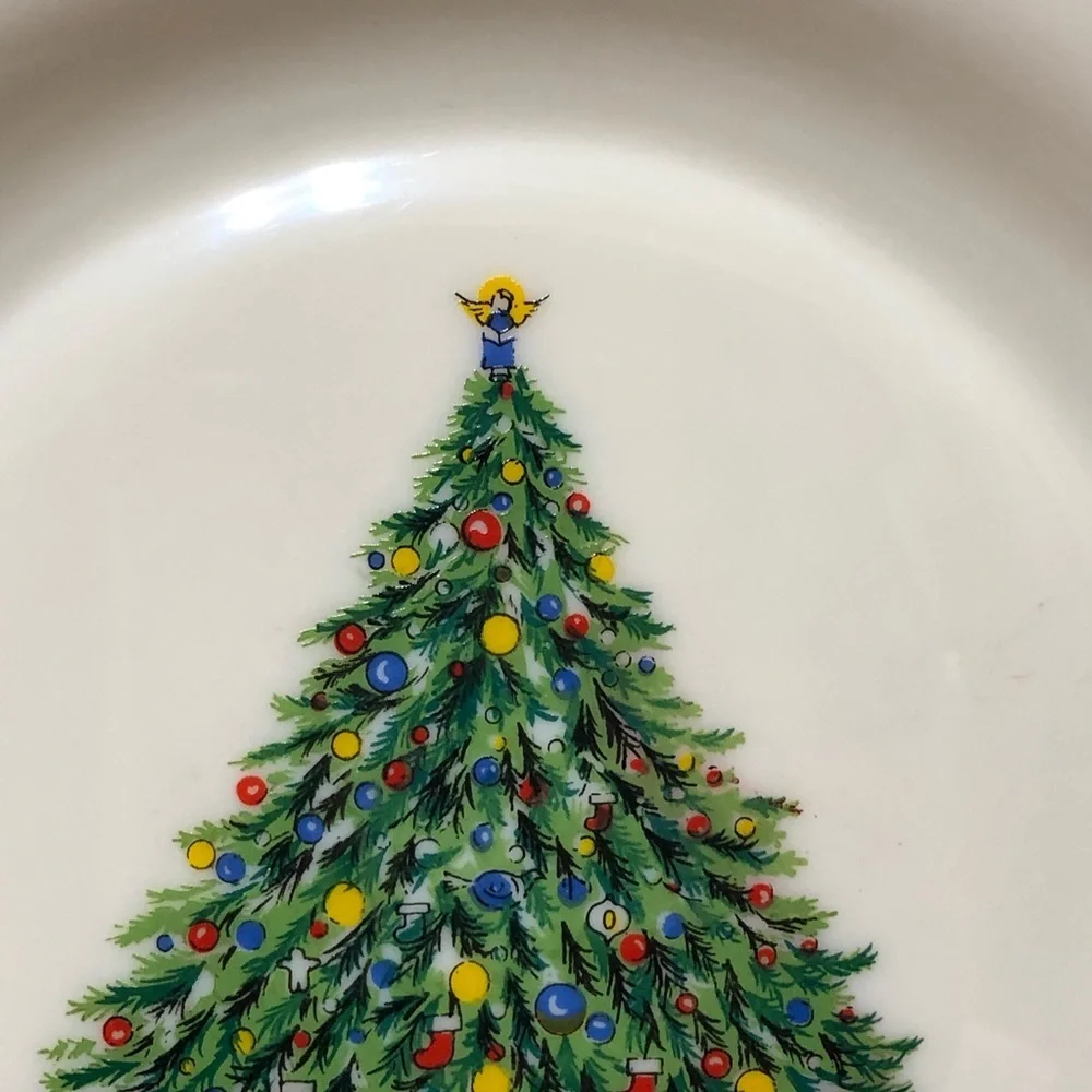 NOEL PORCELLE from the House of Salem 9” salad pasta plate Set of 2 Vintage 80s